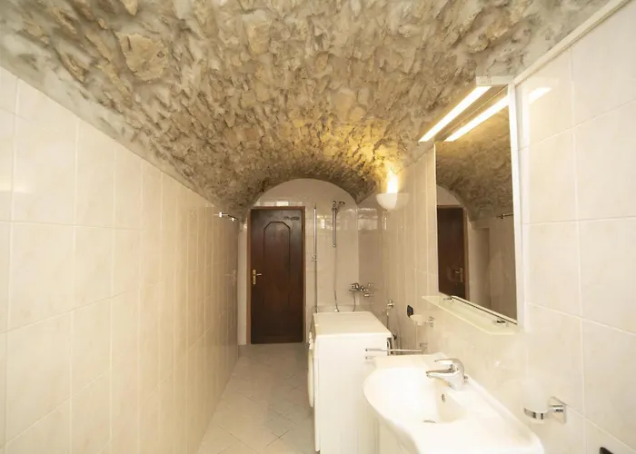 Daire Contempora - Ca Dei Brenta - Garden - Valle Intelvi - Como *